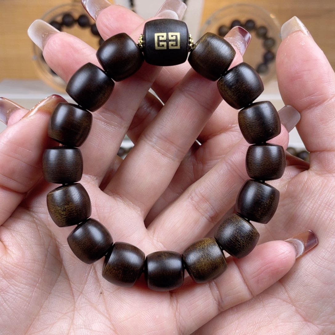 沉香手串丑*越南芽庄白棋楠