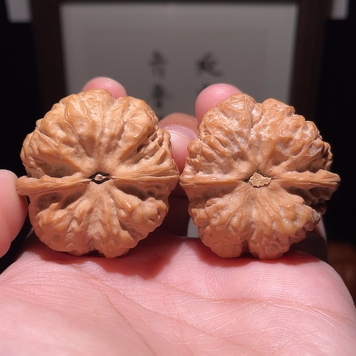 沈***全把件核桃蛤蟆头  
