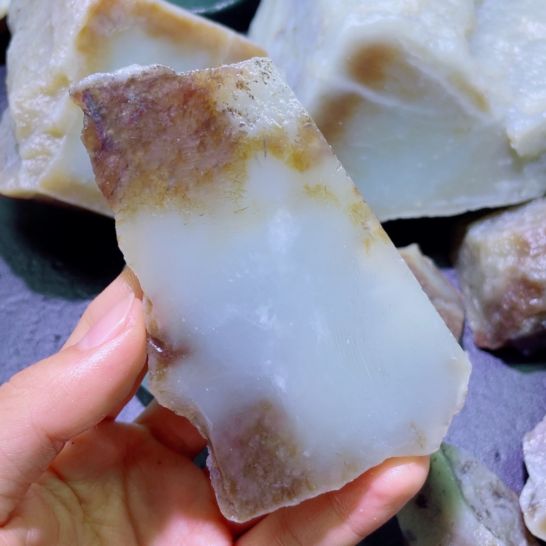 和田玉未镶嵌珠宝半成品