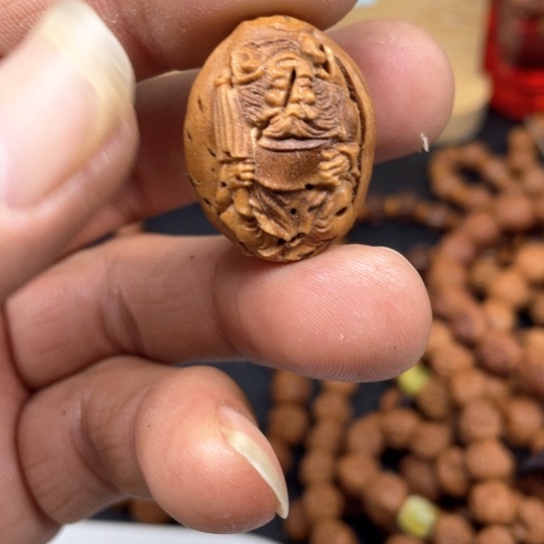 桃核雕刻钟馗单粒有纹路
