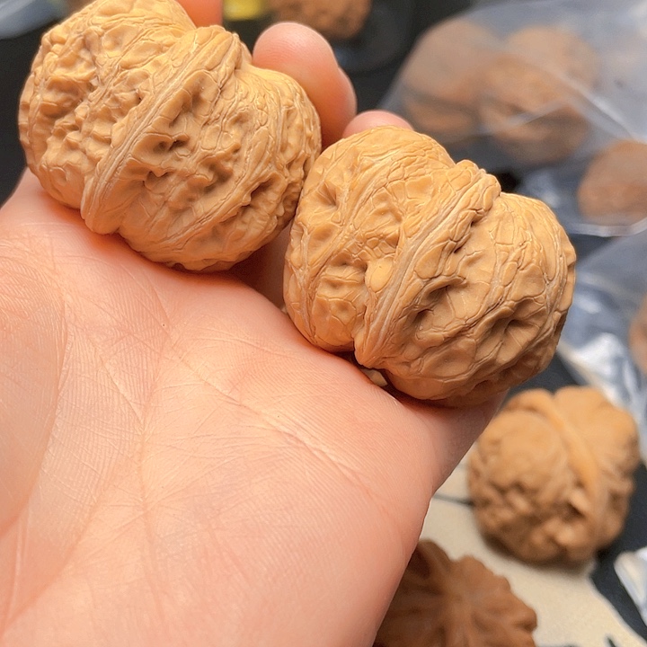 文玩核桃吊坠平谷元宝