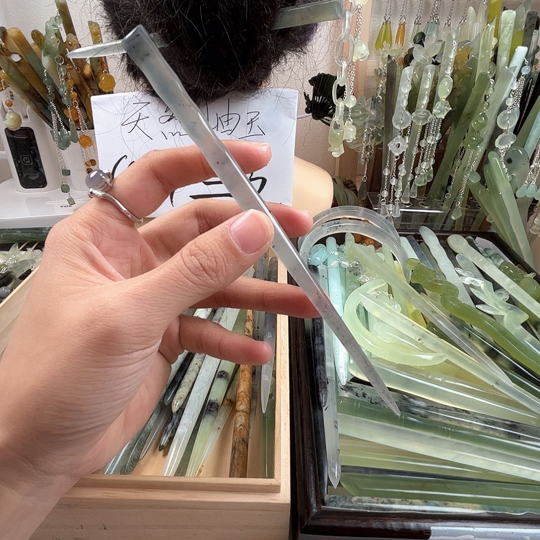 蛇纹石玉发饰未镶嵌