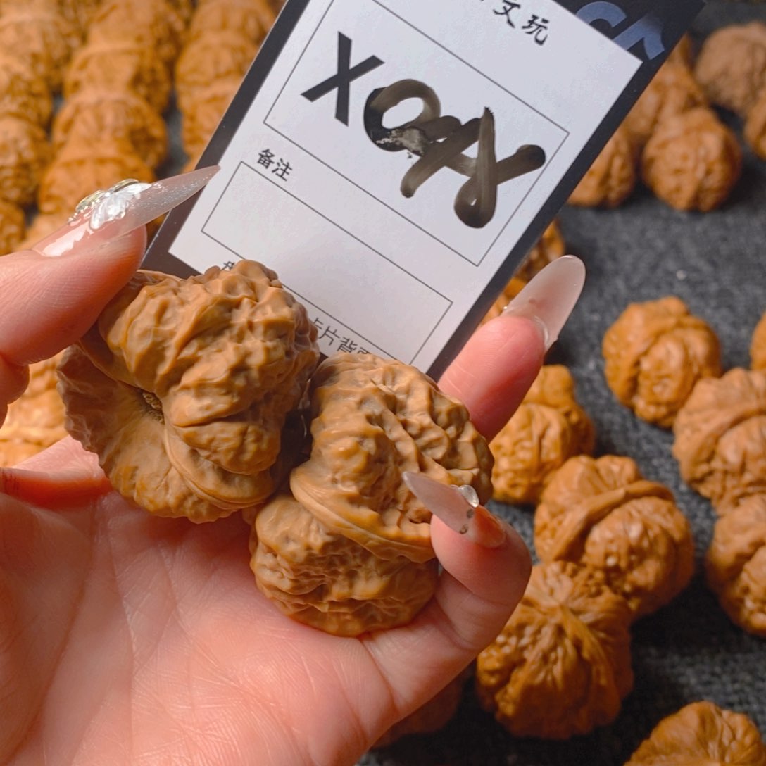 文玩核桃吊坠小****游蛤蟆