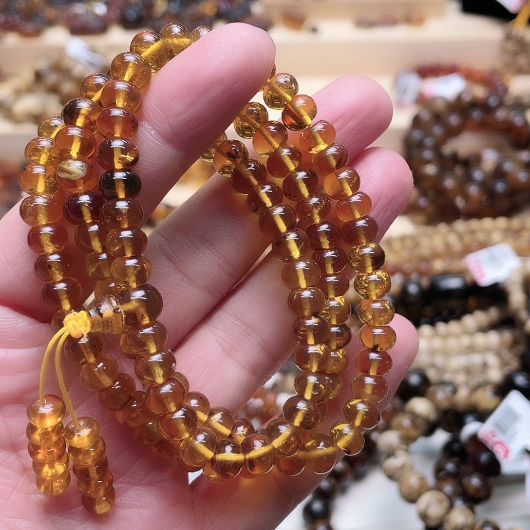 琥珀裸石未镶嵌七