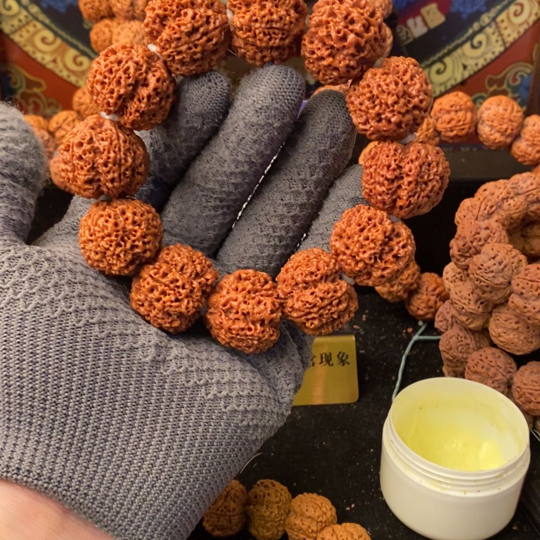 8***6金刚菩提吊坠27红皮满天星