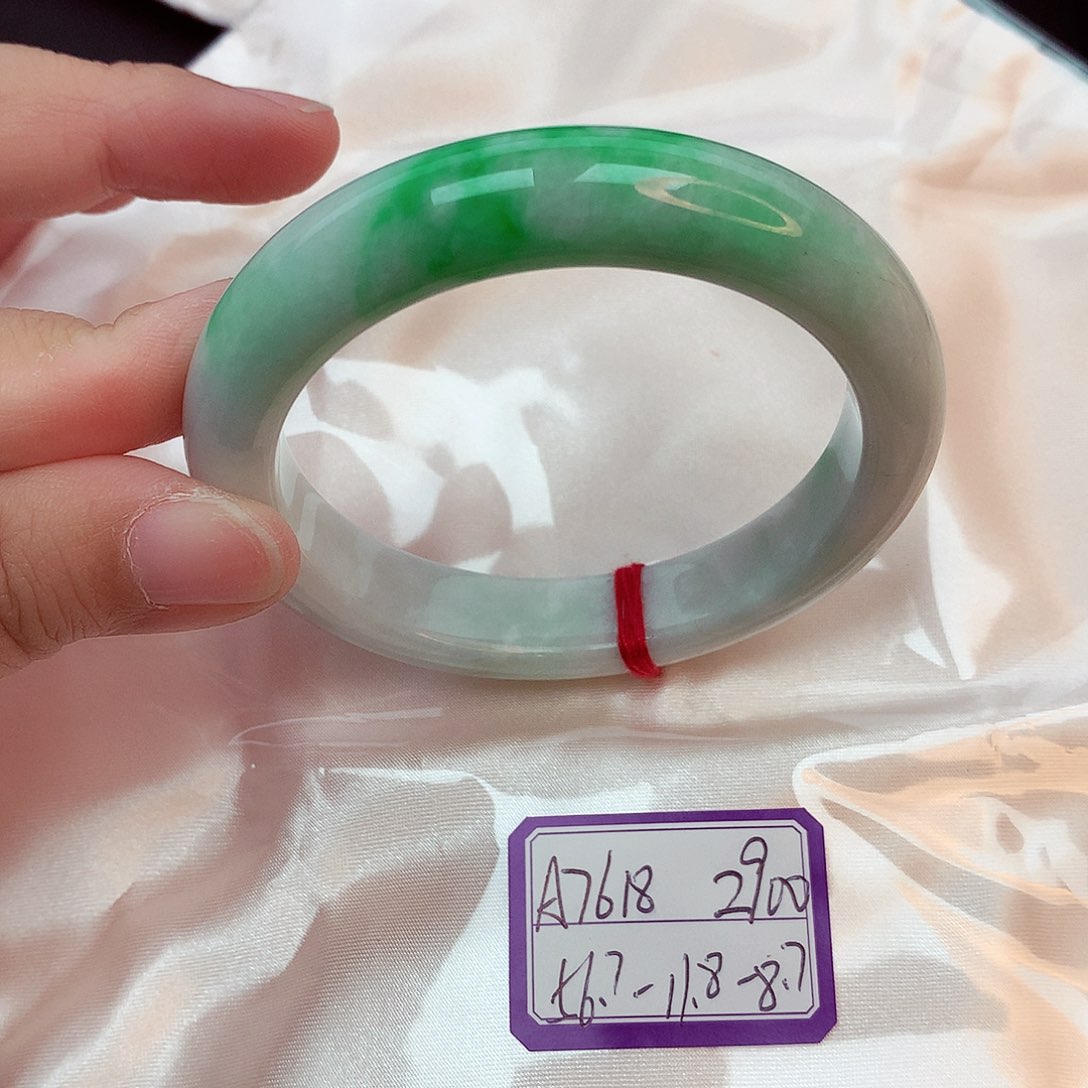 翡翠手镯未镶嵌天然缅甸翡翠A货