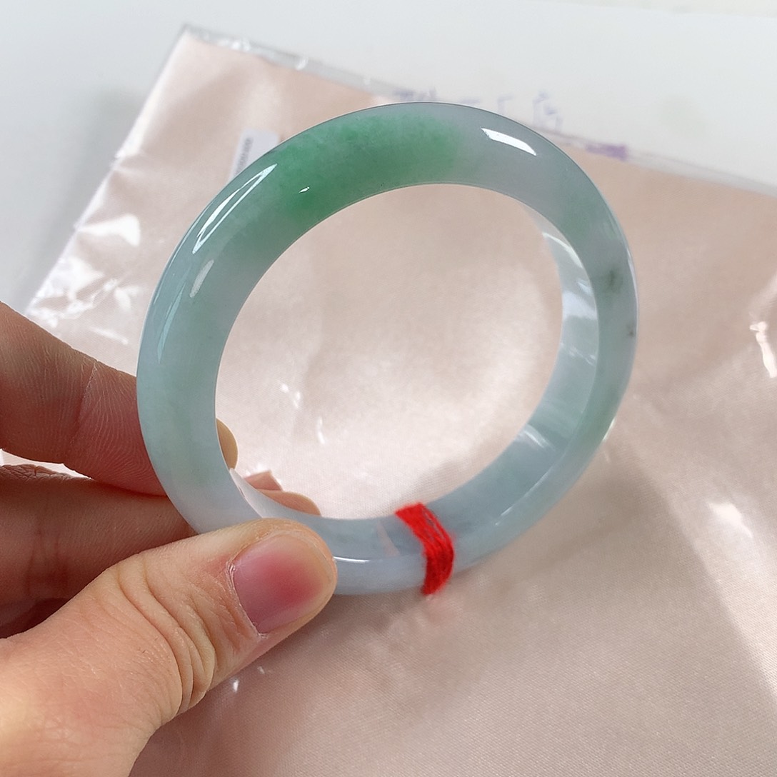 翡翠手镯未镶嵌 需包容内裂 ①③⑥