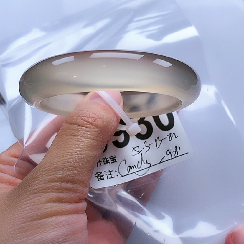 【闪购商品】手镯玛瑙/玉髓未镶嵌C***y