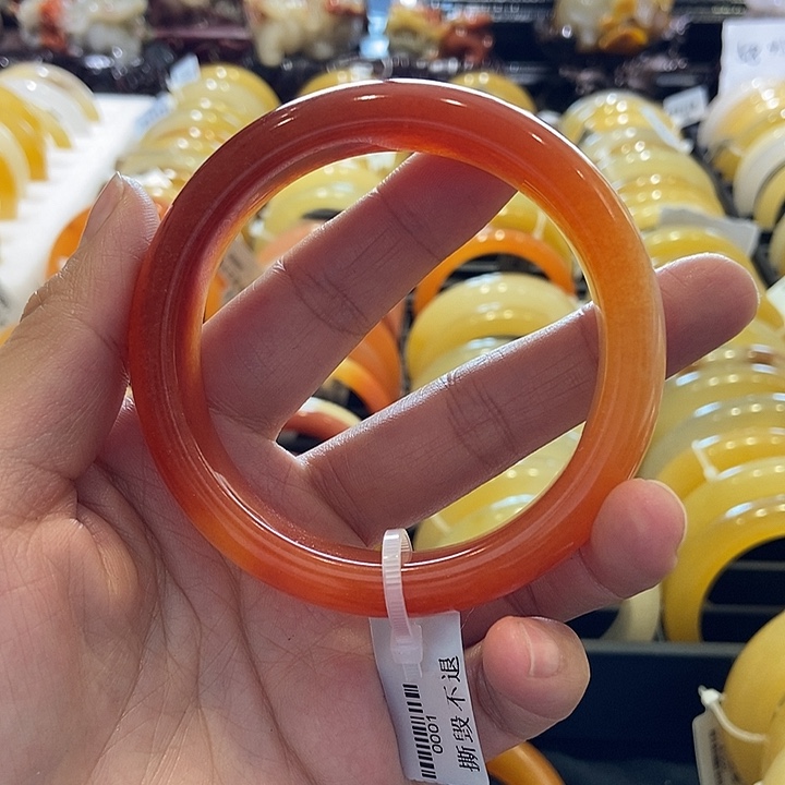 石英质玉（黄龙玉）手镯未镶嵌