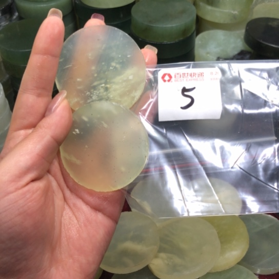 蛇纹石玉蛇纹石玉珠宝半成品未镶嵌未镶嵌