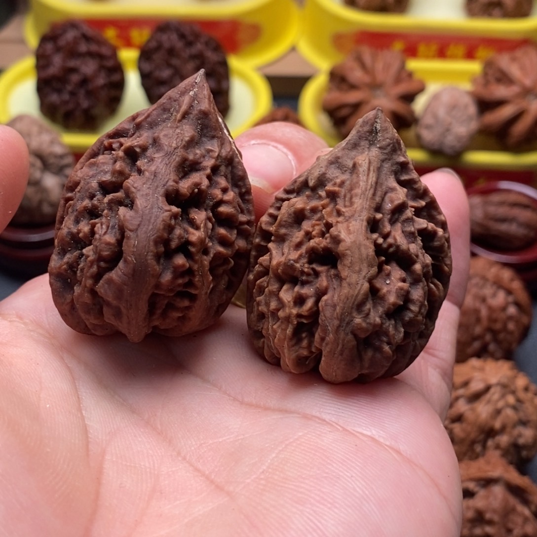 文玩核桃吊坠小涵25