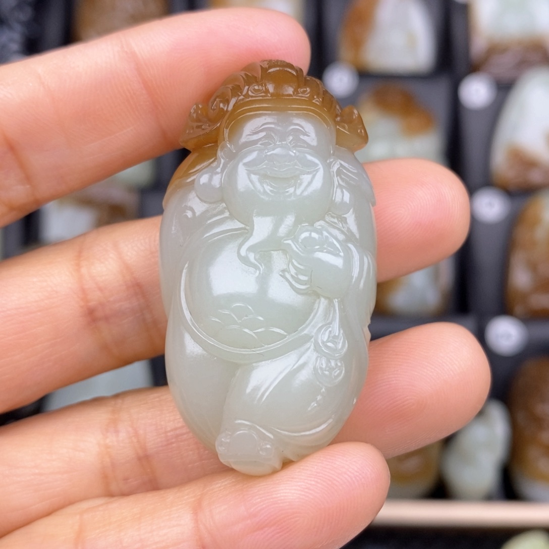 和田玉颈饰未镶嵌辉*