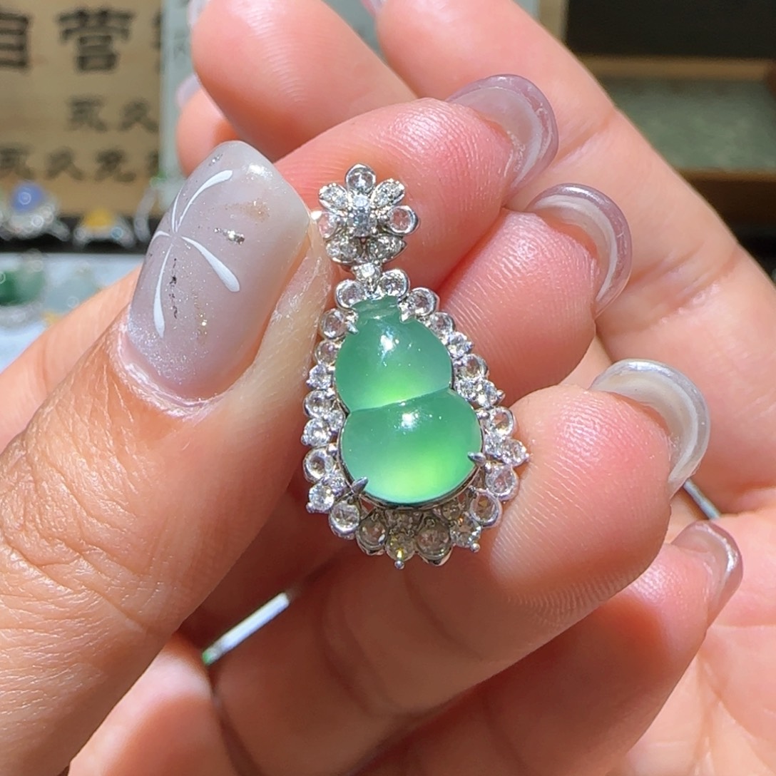 【闪购商品】翡翠颈饰18K金镶嵌缅甸