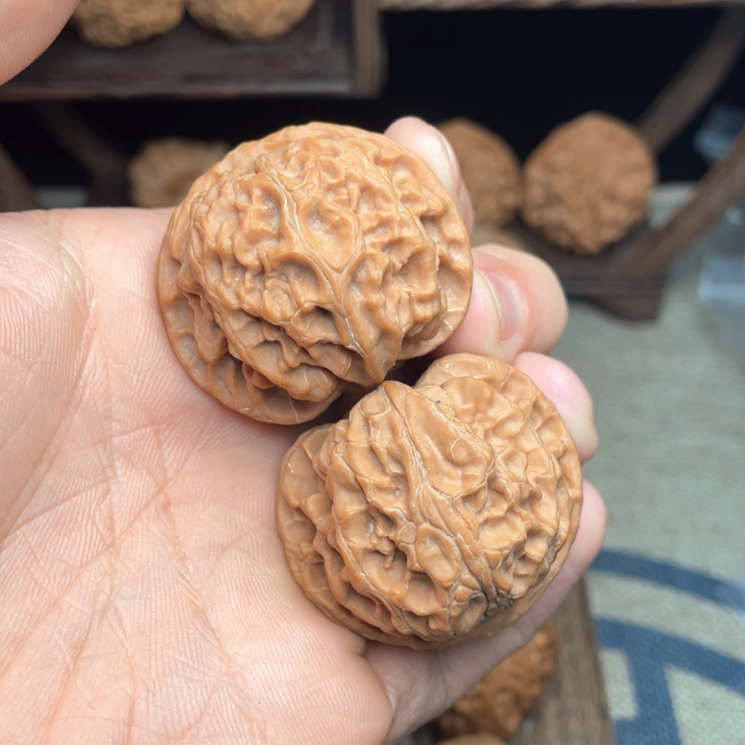 文玩核桃把件40毕业高货苹果园