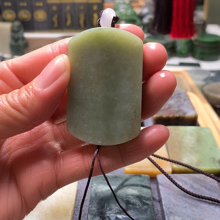 或***非和田玉未镶嵌珠宝半成品