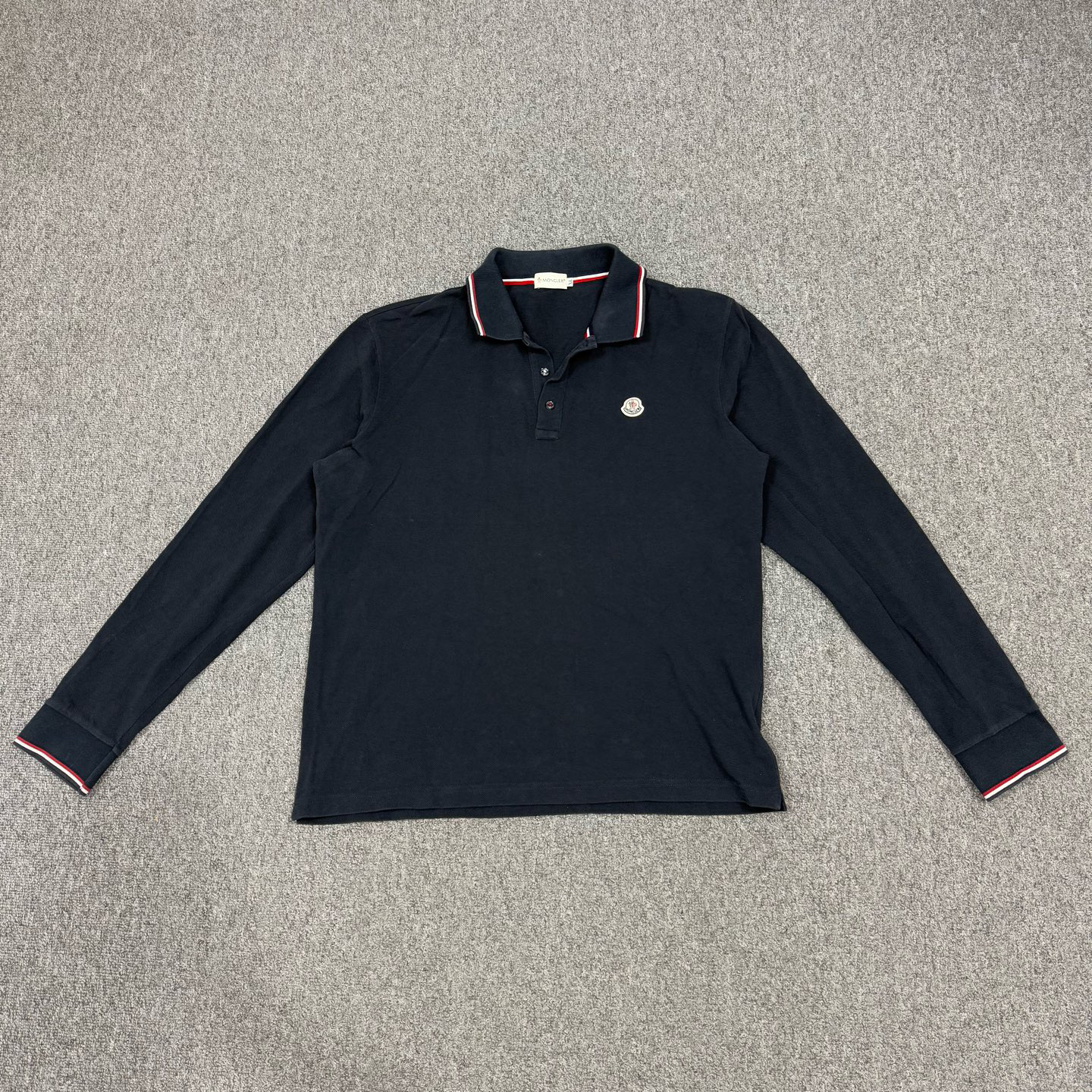 95新 MONCLER 18251657 蒙口 藏蓝色胸前徽标logo长袖 XL码95新