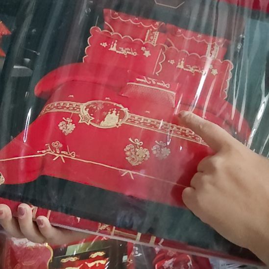 棉高端大床双人四件套。