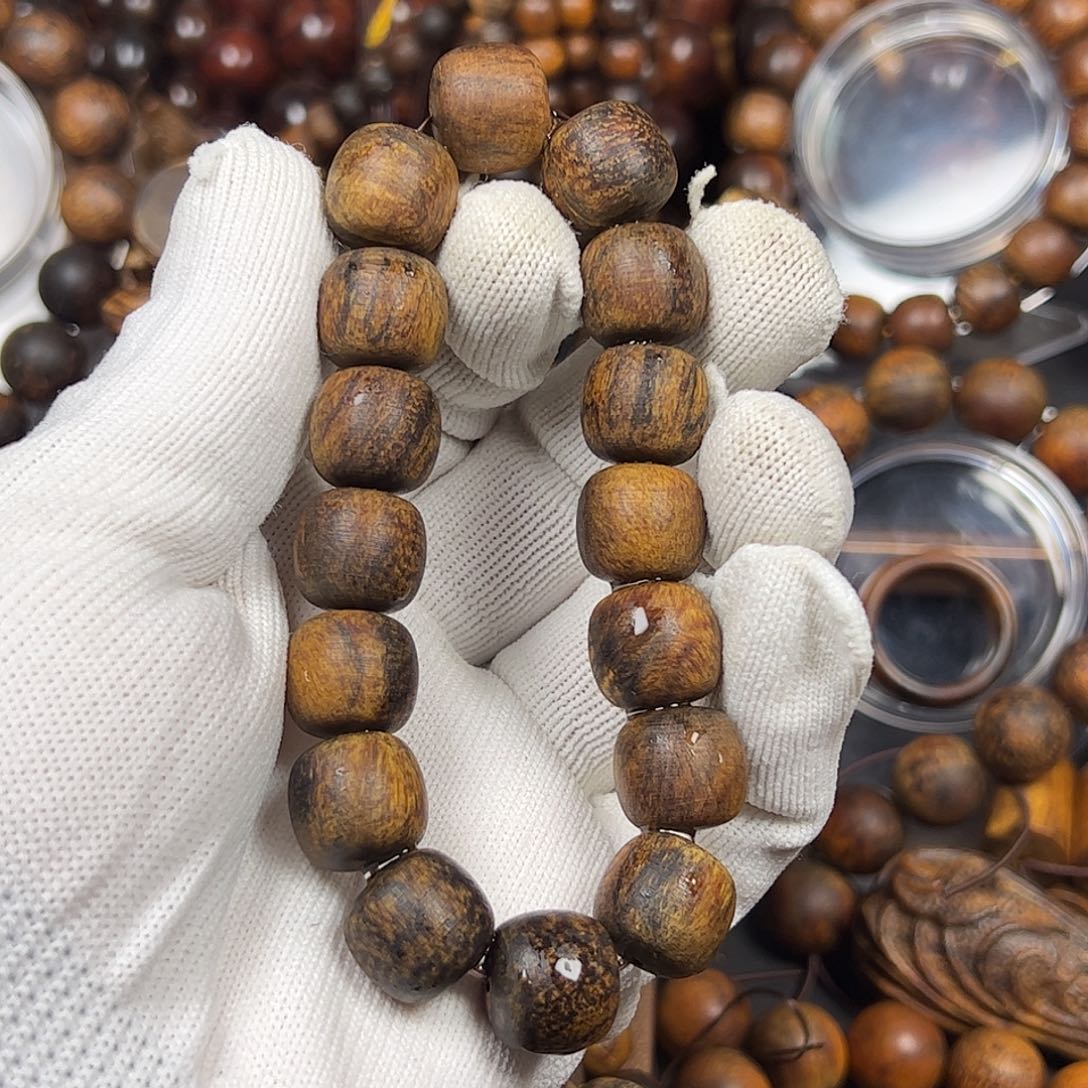 贡木1314龙鳞瑕疵带白手串