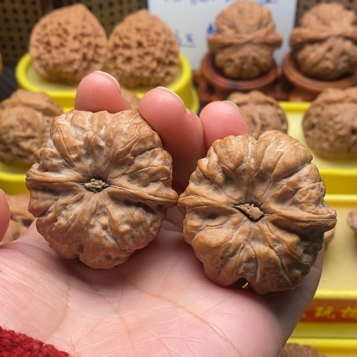 吊坠桃核蛤蟆头40。。。。。。。