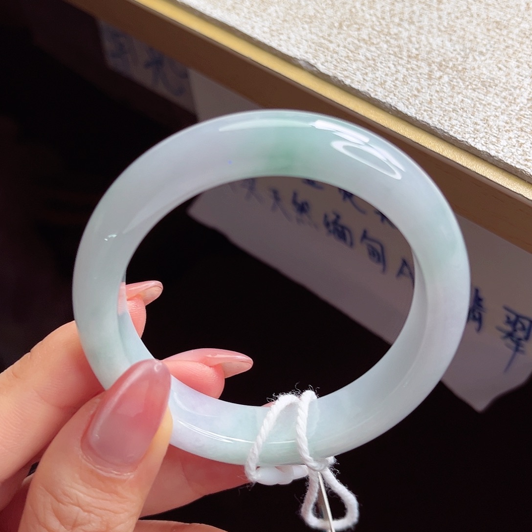 翡翠未镶嵌手镯手镯