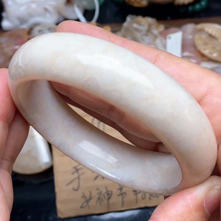 硅化珊瑚（珊瑚玉）手镯未镶嵌63