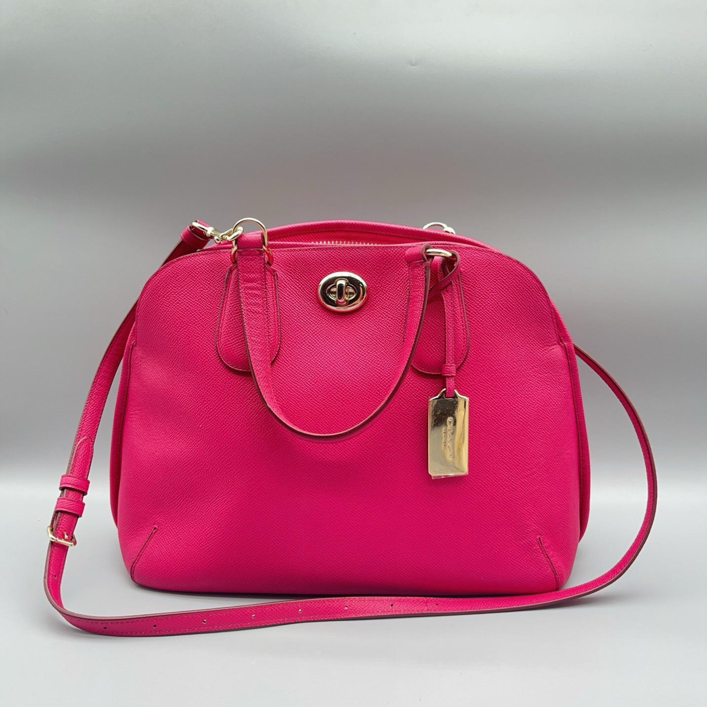 95新 COACH/蔻驰 枚粉色贝壳包 1612 8030