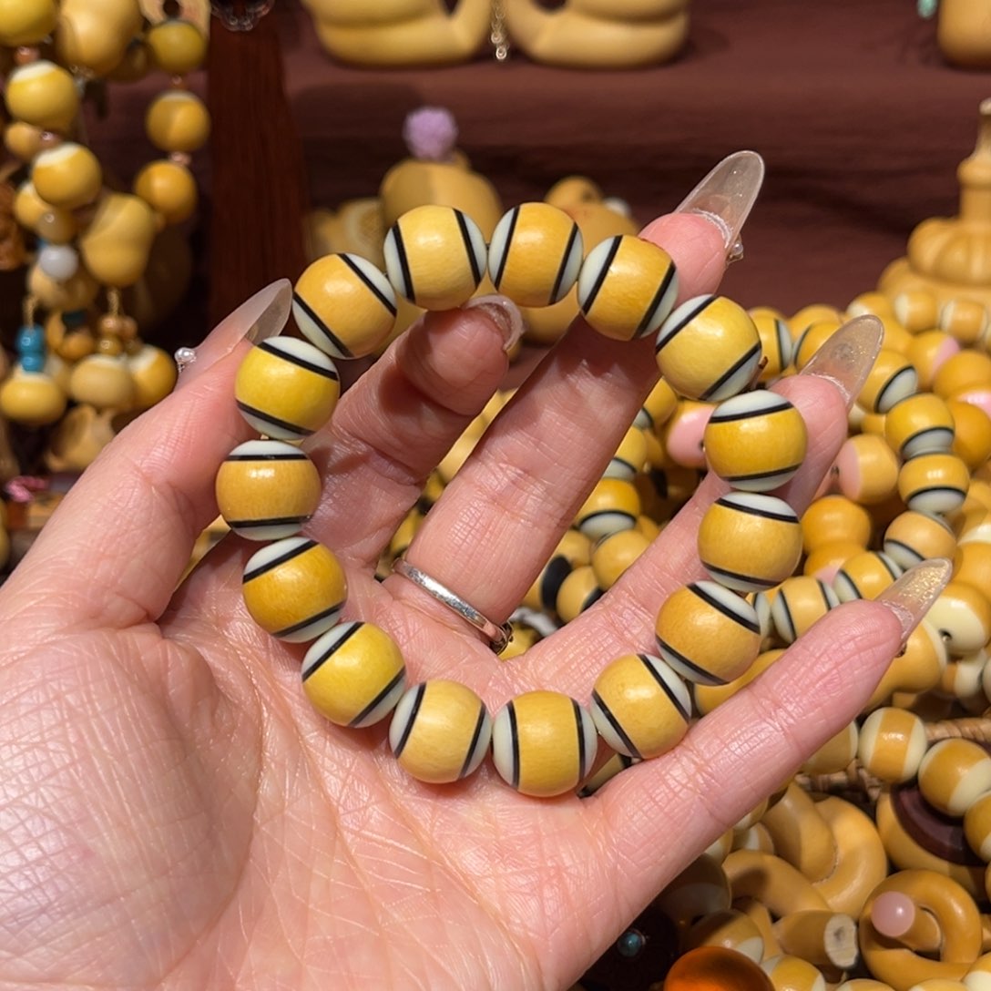 ?****茶双色压片手工手串一条1.4左右