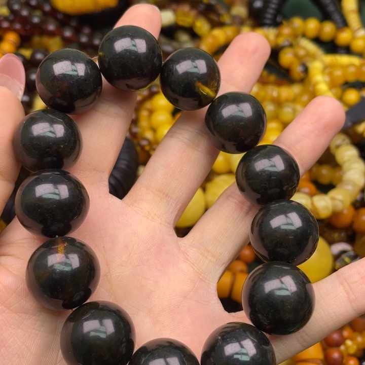 琥珀未镶嵌珠宝奇石