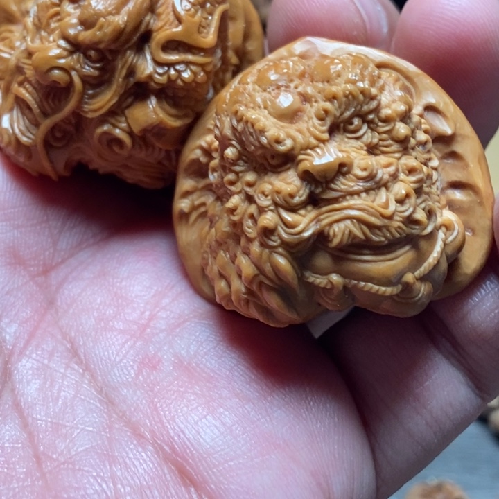 轻***行手串/手链核桃风味纯手工核桃雕刻四大财兽