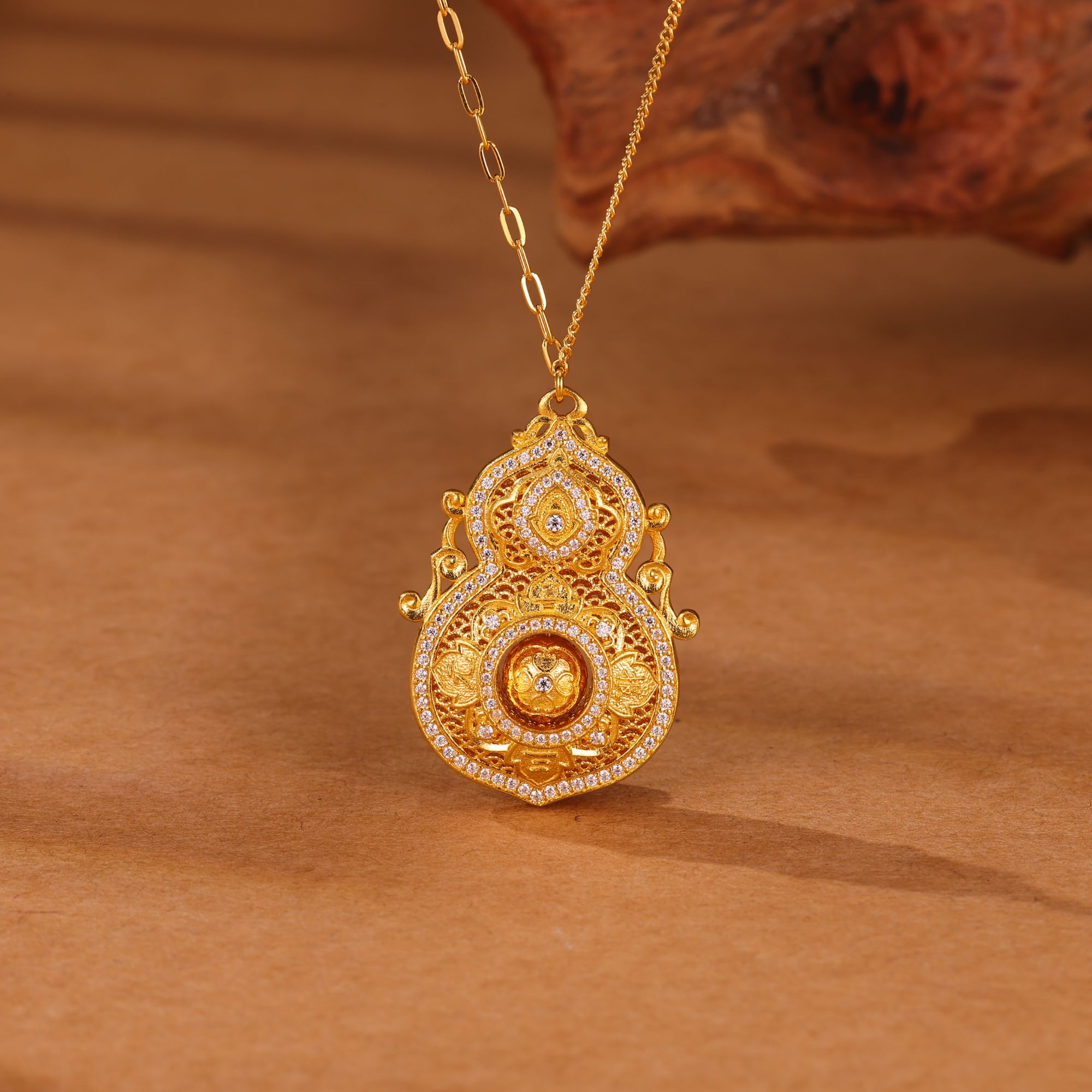 【中国黄金】足金镂空花丝可旋转葫芦项链人生四美葫芦赠银链