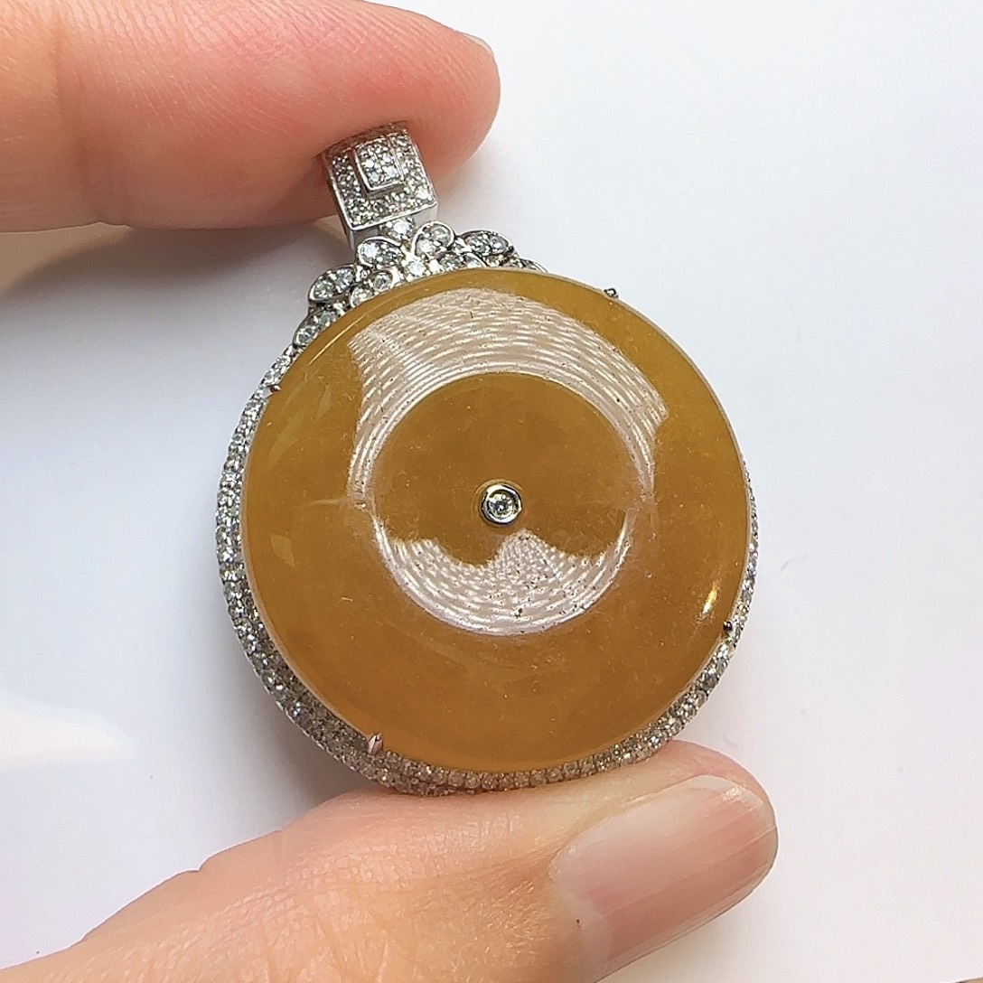 翡翠颈饰18K金镶嵌方*翡翠颈饰18K金镶嵌