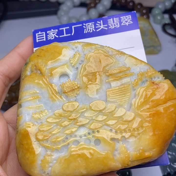 翡翠颈饰未镶嵌翡翠