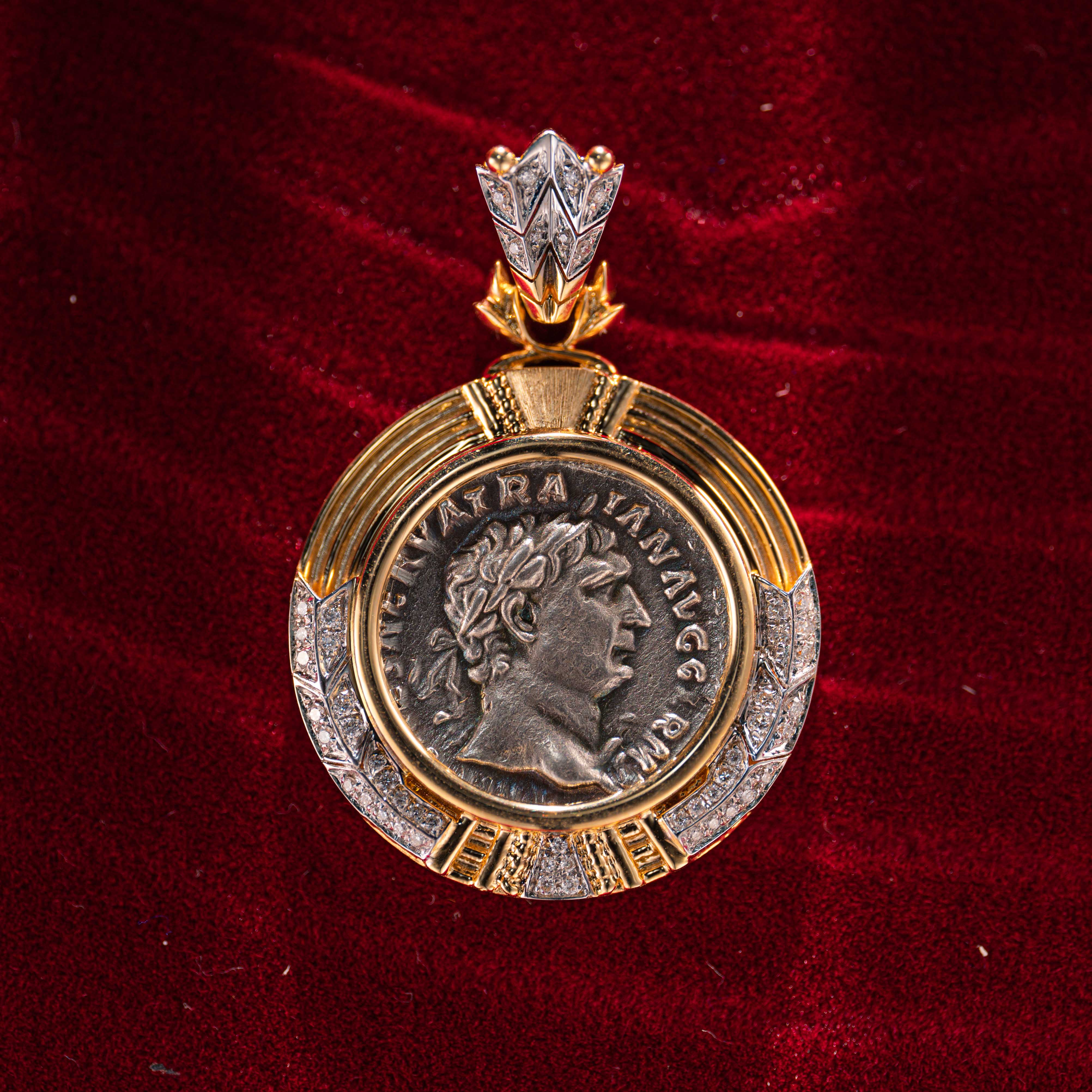 【奢小姐珠宝】18K金图拉真吊坠-KWC169