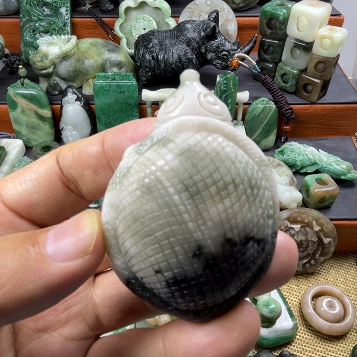 独山玉未镶嵌珠宝半成品