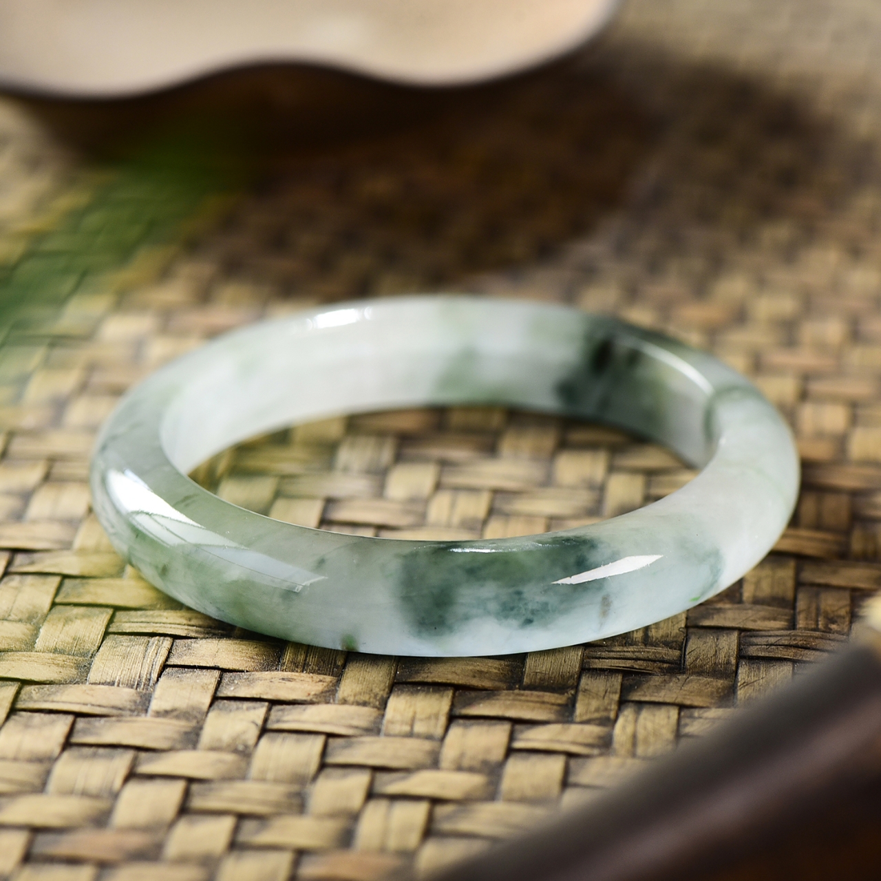 时尚大女王冰透女款精美美镯非遗手工艺