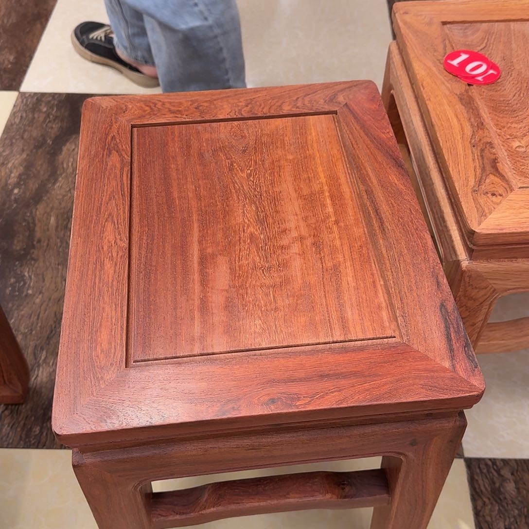 挚***爱大果紫檀马蹄凳子