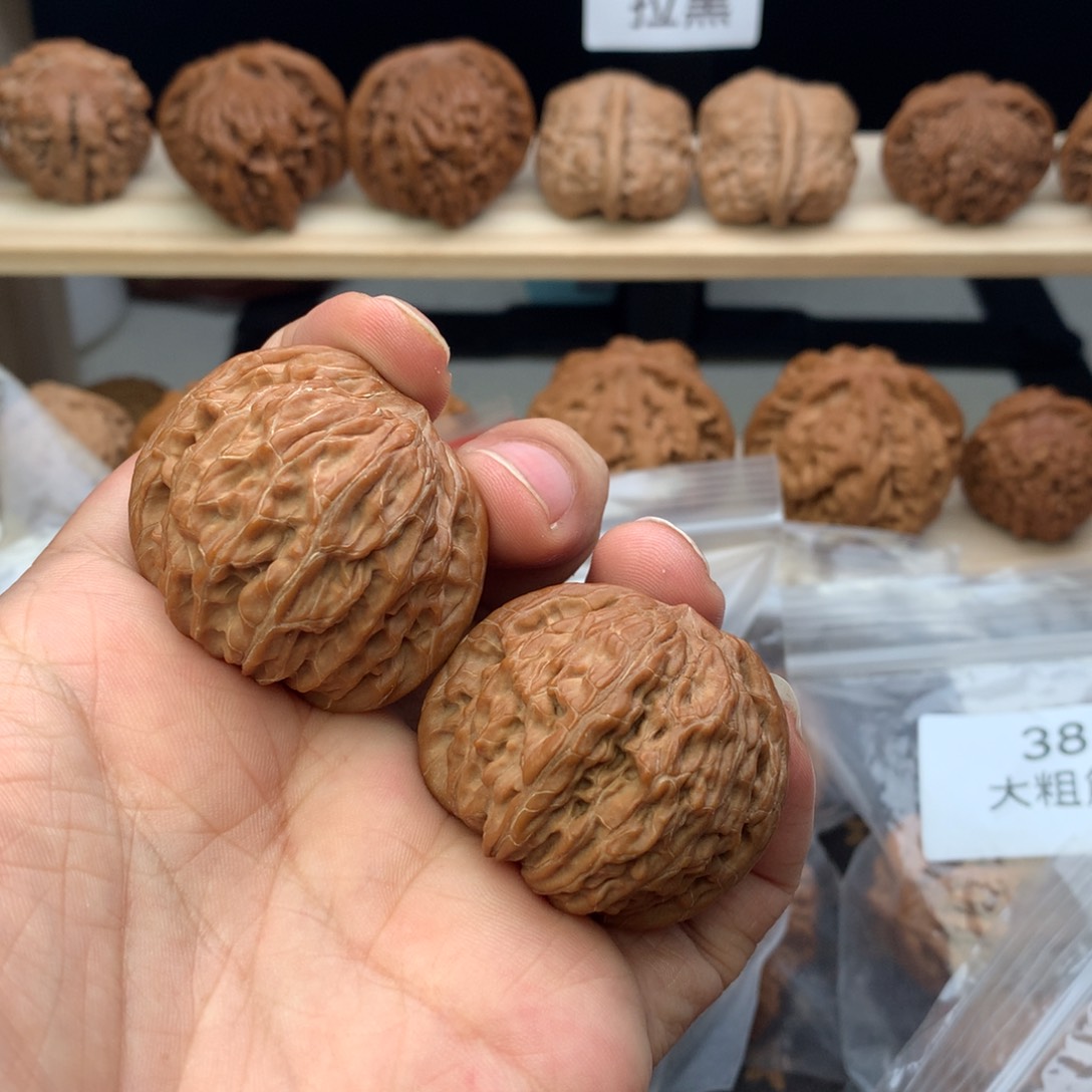 文玩核桃把件40尺全品无修山地磨盘