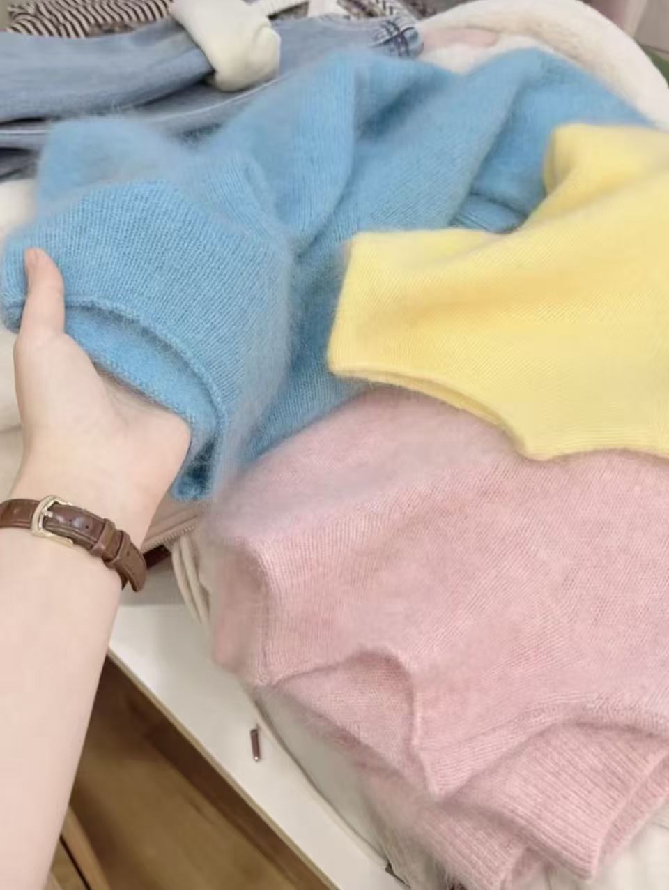 七言家柔光滤镜！#定染色纱卷边领羊毛拉绒感亲肤毛衣