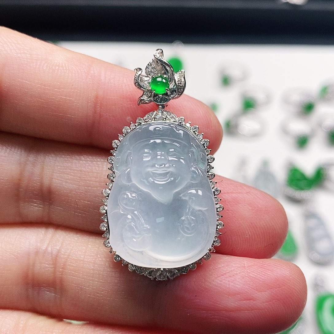 翡翠颈饰18K金镶嵌天然缅甸翡翠A货