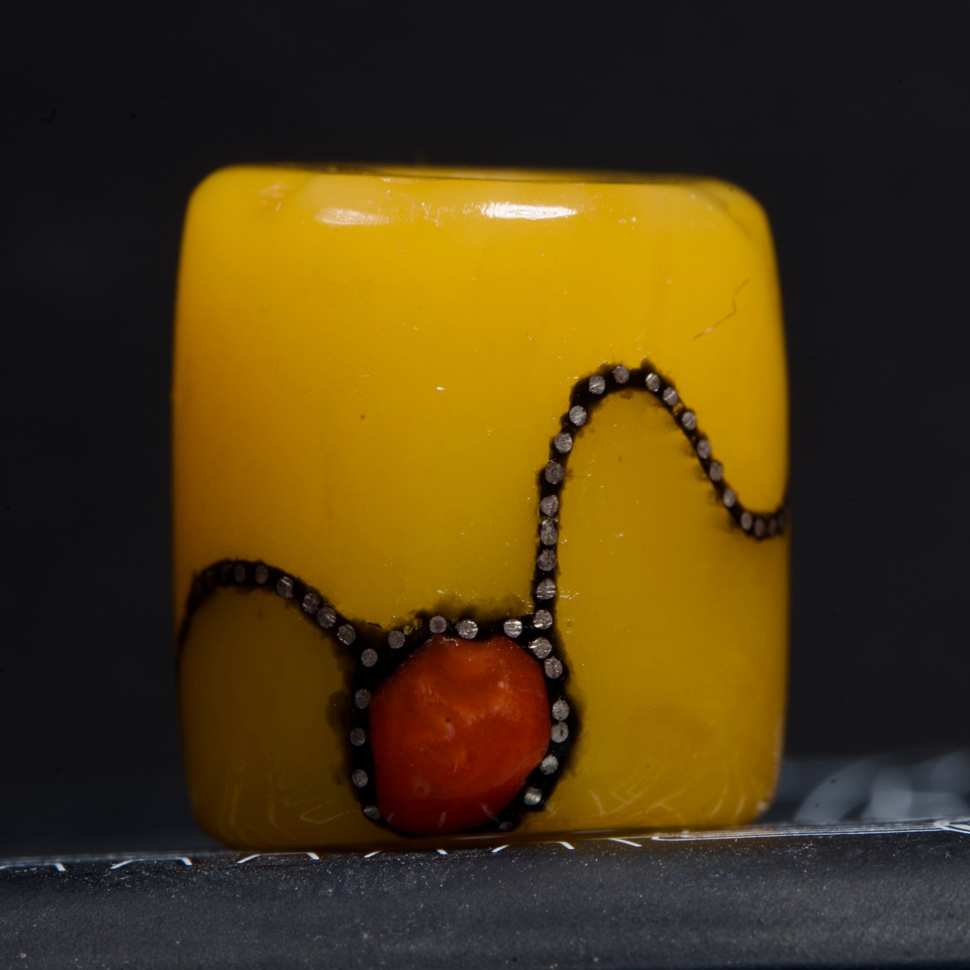 蜜蜡桶珠-藏蜡-鸡油黄-满蜡质/复古/镶嵌/时尚/纯手工