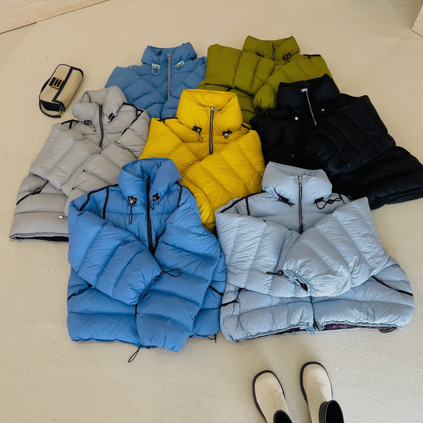 韩国APM大爆款立领上衣加厚厚款长袖保暖韩版短款羽绒服女