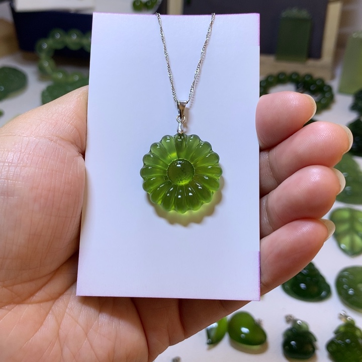 岫玉银S925镶嵌颈饰吊坠