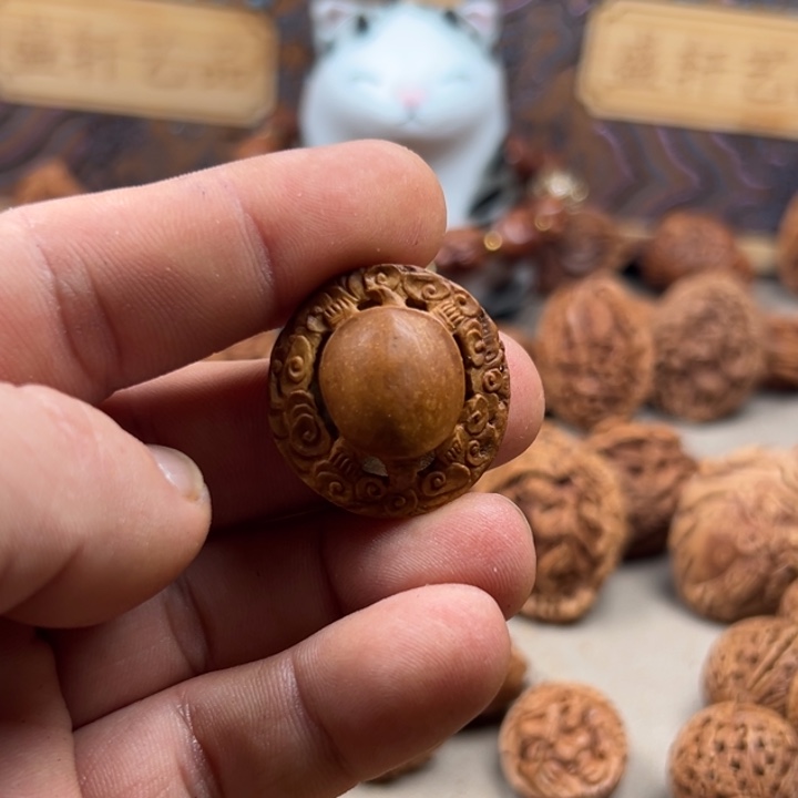 桃核手串至*杏核雕刻富甲天下