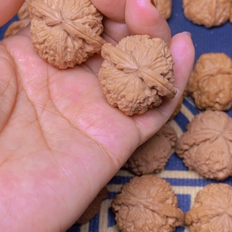 【闪购商品】文玩核桃吊坠阿*灬白狮子37