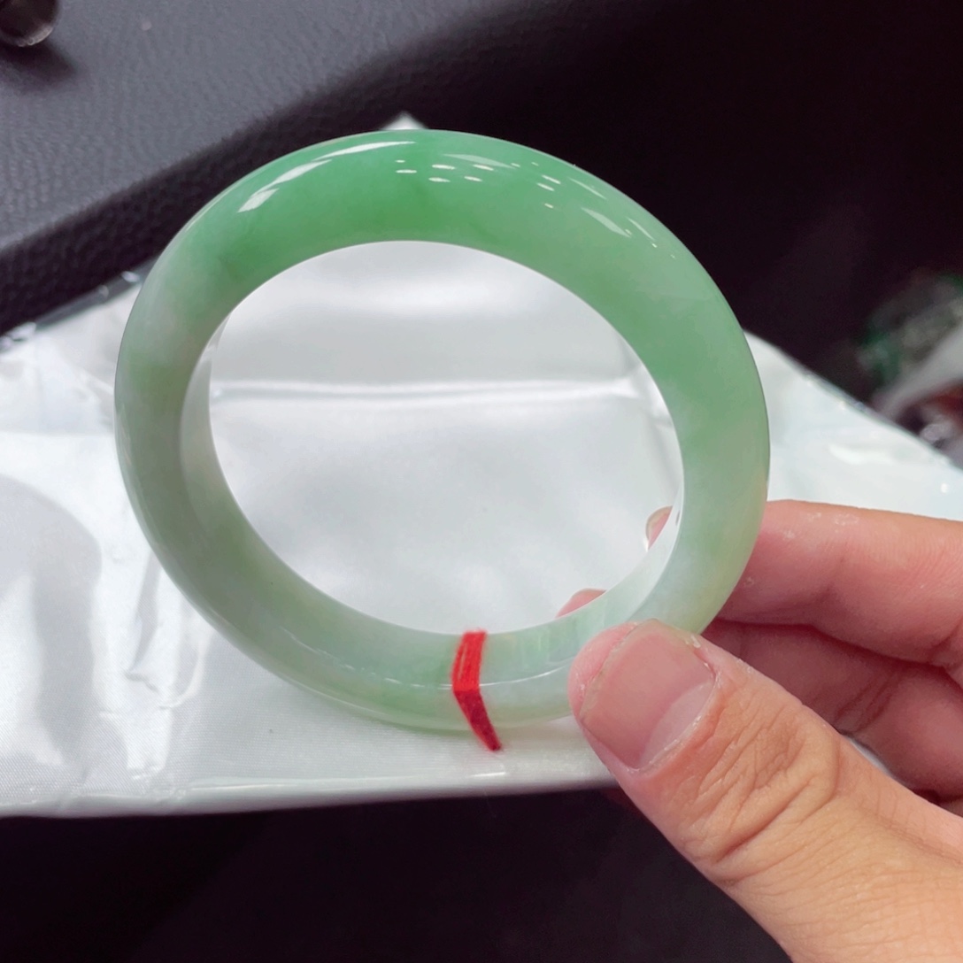 未镶嵌手镯翡翠翡翠