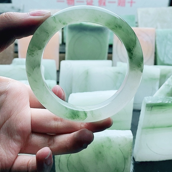 大***子定制石英质玉（天山翠）天山翠