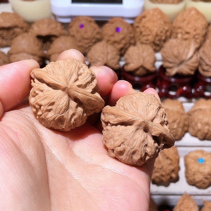 阿****把件文玩核桃宫灯