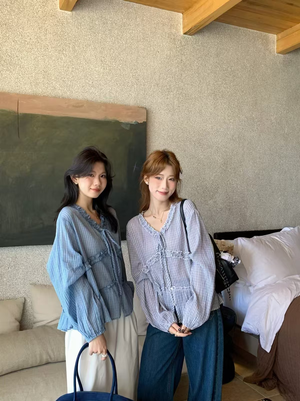 秋季韩系复古格纹广州十三行女装V领长袖小衫上衣女TW599