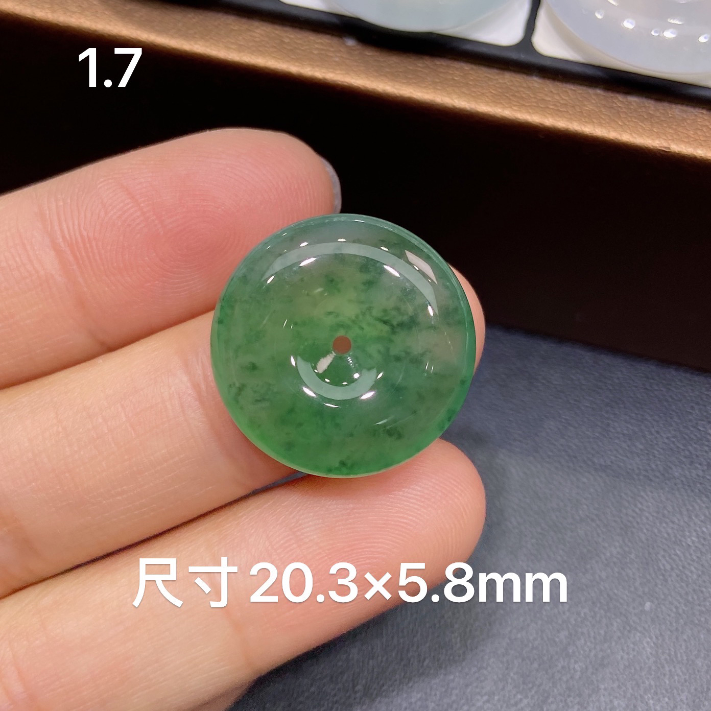 缅甸天然A货翡翠，正冰种满绿飘满花 海草绿平安扣吊坠，精美时尚Z