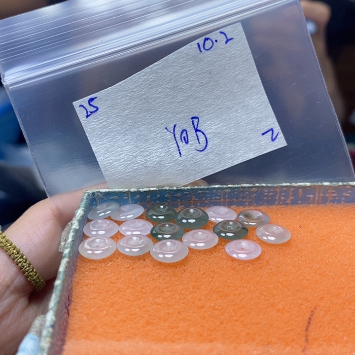 定制翡翠未镶嵌不退